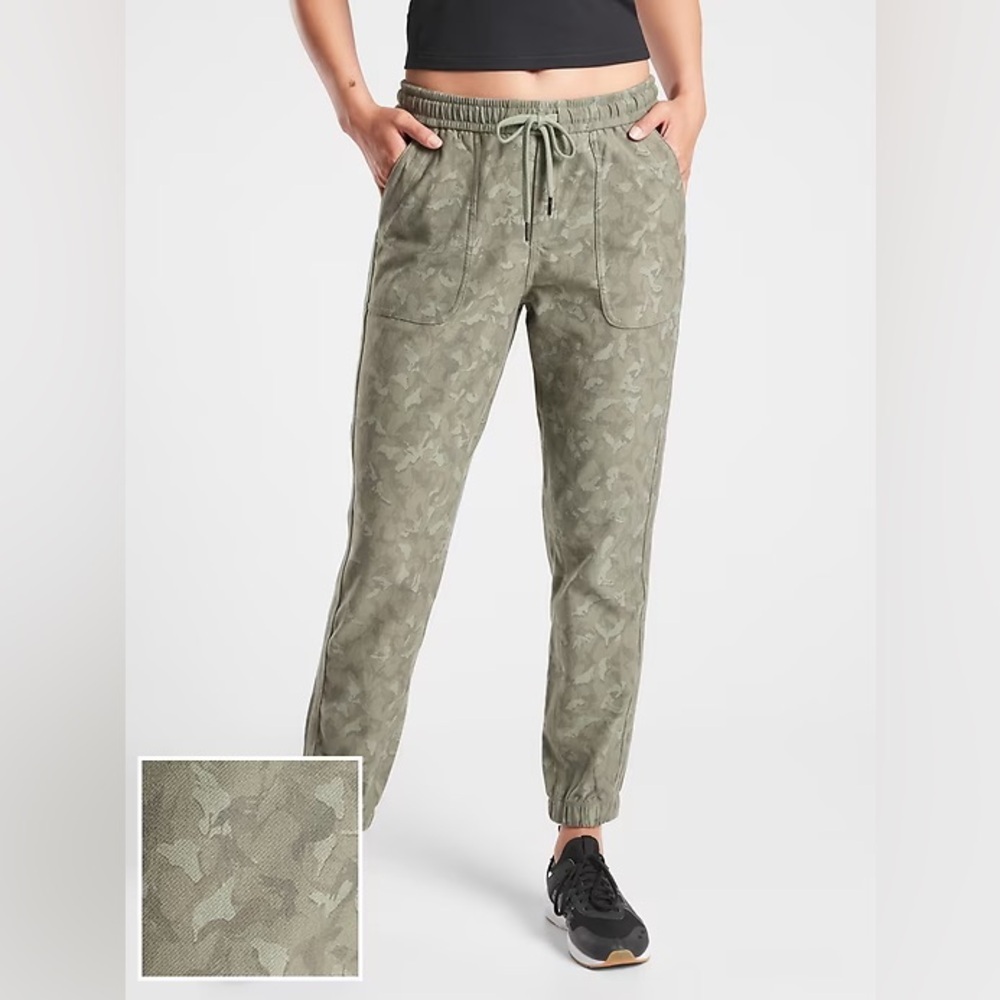 ATHLETA WOMEN’S FARALLON STRATUM CAMO JOGGER SIZE 8